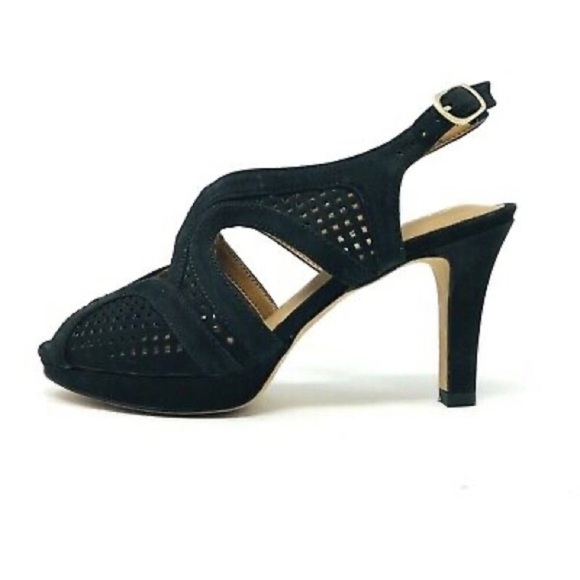 clarks shoes rubbing heel